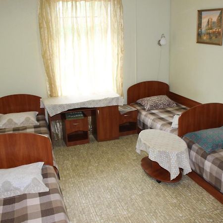 Мини-Отель Боярка Boyarka Exterior foto